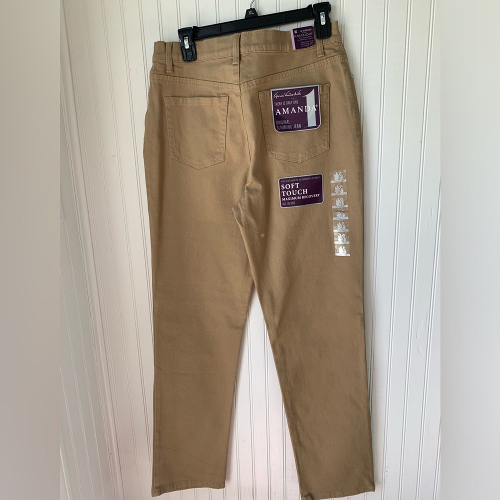 Gloria Vanderbilt Amanda Slimming Jean (NWT) Size 10 Average; Tan Color - Picture 2 of 5